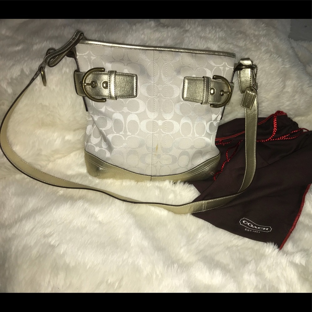 Coach White/Gold Shoulder Bag